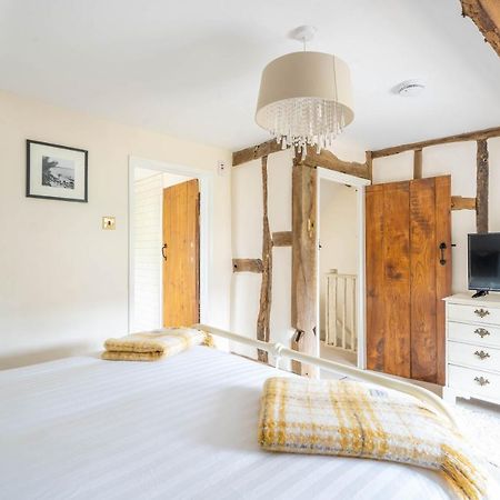 Cotswold Thatched Cottage Mickleton  Exterior foto